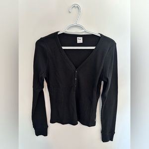 Aritzia TNA thermal henley size L